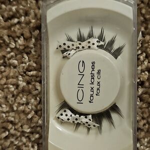 Lashes
